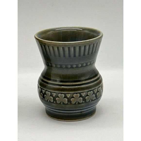 Wade‎ Irish Porcelain Two Miniature Posy Vases  Made in Ireland shamrock MINI - Picture 3 of 11